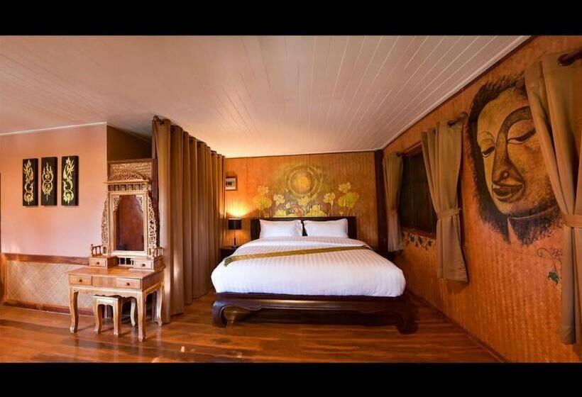 キングサイズベッドのスタンダードルーム, The Wes Village, Incl Free Breakfast & 100 Thb Food Gift