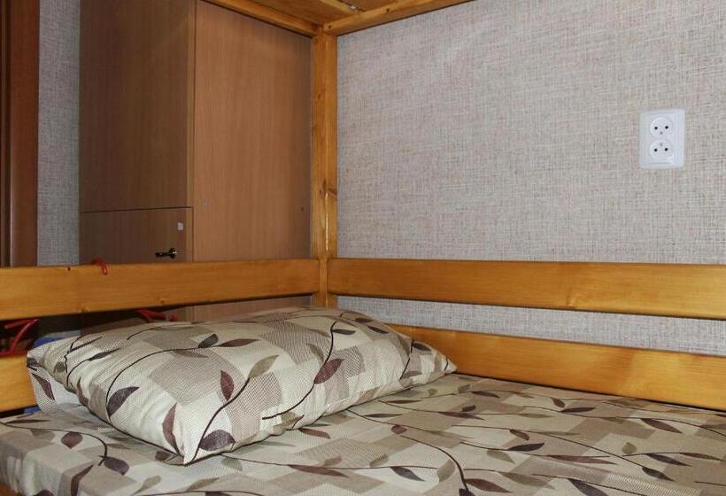 غرفة عائلية, Green Street Hostel