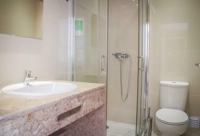 스탠다드 트리플 룸 테라스, Gabana Baleal Beach