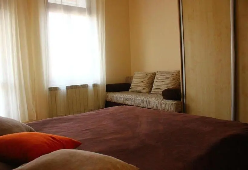 اتاق استاندارد با بالکن, New York Hostel