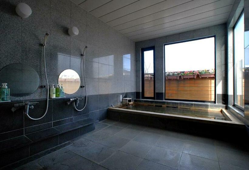 家庭房间共用浴室, とびた荘 #小学生以下は宿泊不可#