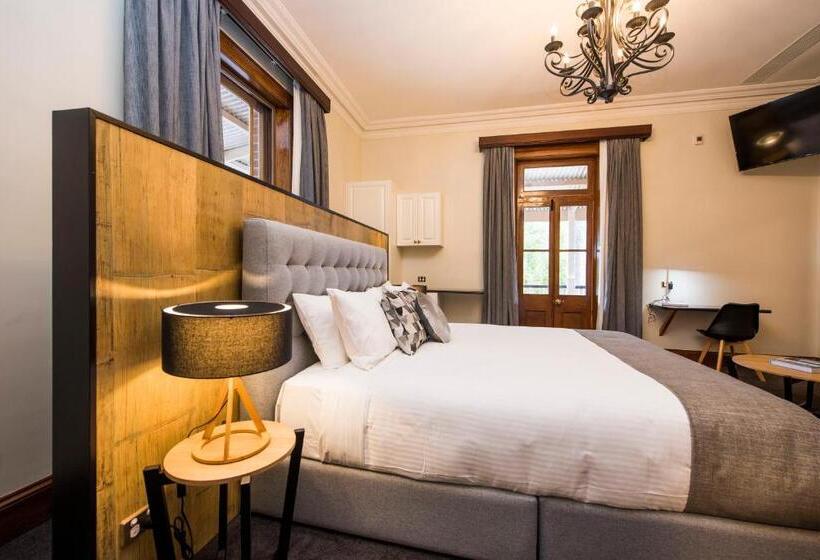 מיטת קינג בסוויטה, The Parkview Hotel Mudgee