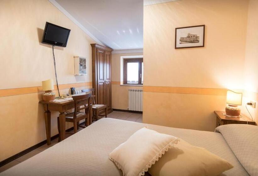 اتاق اکونومی, La Piaggia