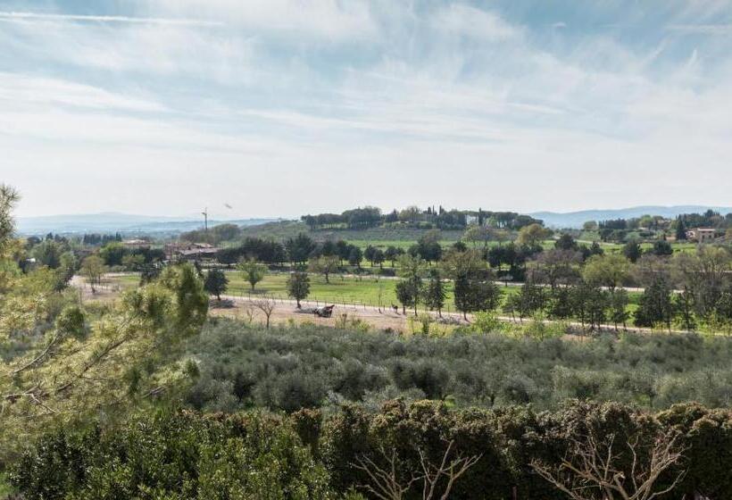 اتاق استاندارد سه نفره, La Piaggia