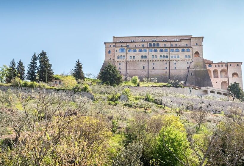 اتاق استاندارد سه نفره, La Piaggia