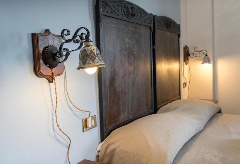 اتاق استاندارد سه نفره, La Piaggia