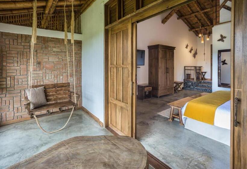 سوییت جونیور, Casa San Carlos Lodge Pereira