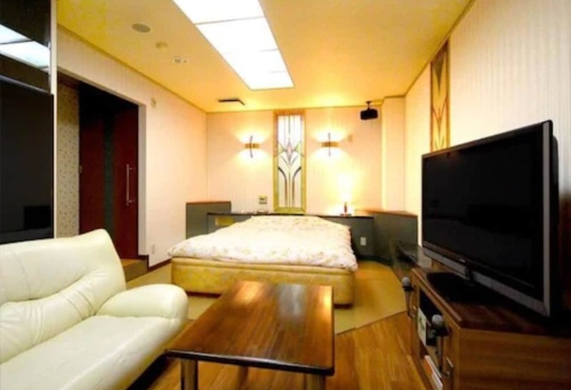 חדר סטנדרט, Com