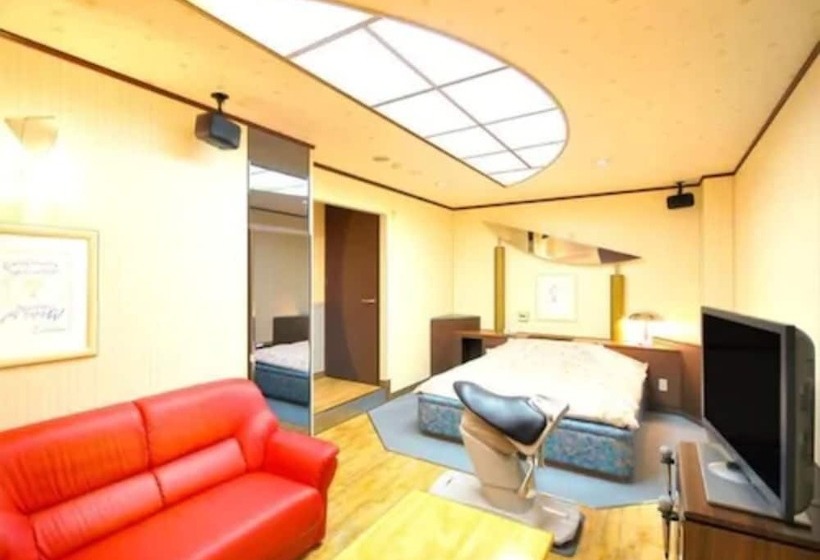 חדר סטנדרט, Com