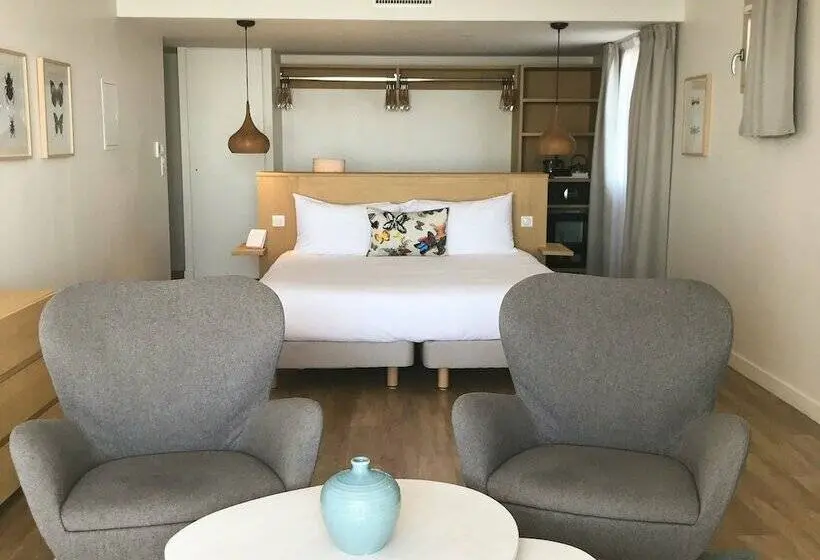 Juniorsviitti Merinäkymä, La Villa Douce