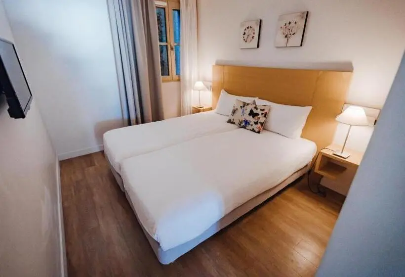 Huoneisto 1 Makuuhuone Merinäkymä, La Villa Douce