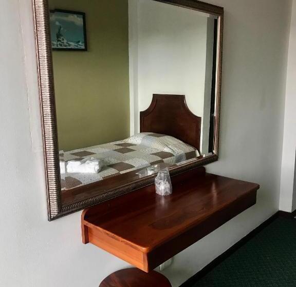 חדר סטנדרט יחיד, Malinche