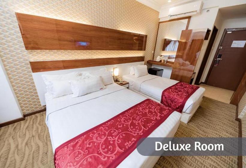 Quarto Familiar Deluxe, Mitc