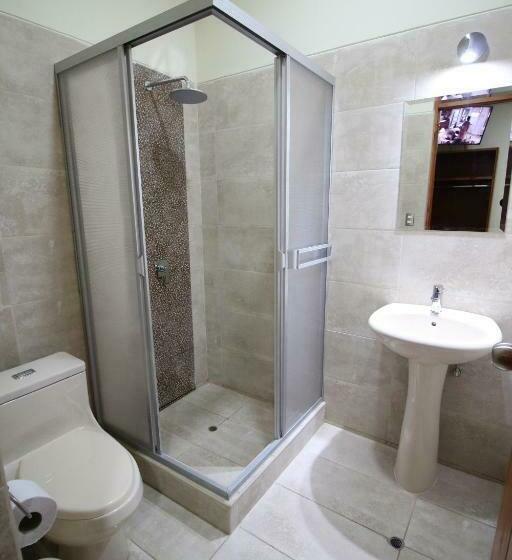 חדר סטנדרט, Munayki