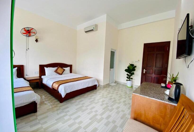 اتاق پریمیوم چهارنفره, Thuy Thanh