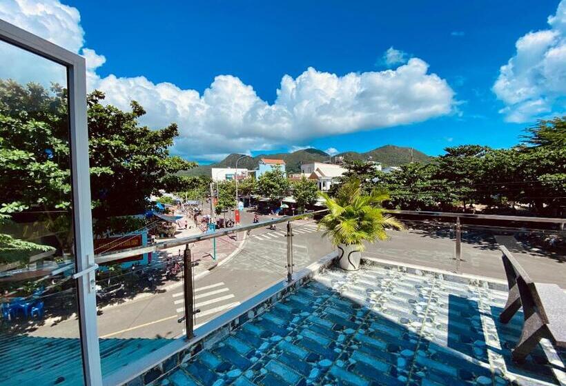 اتاق پریمیوم چهارنفره, Thuy Thanh