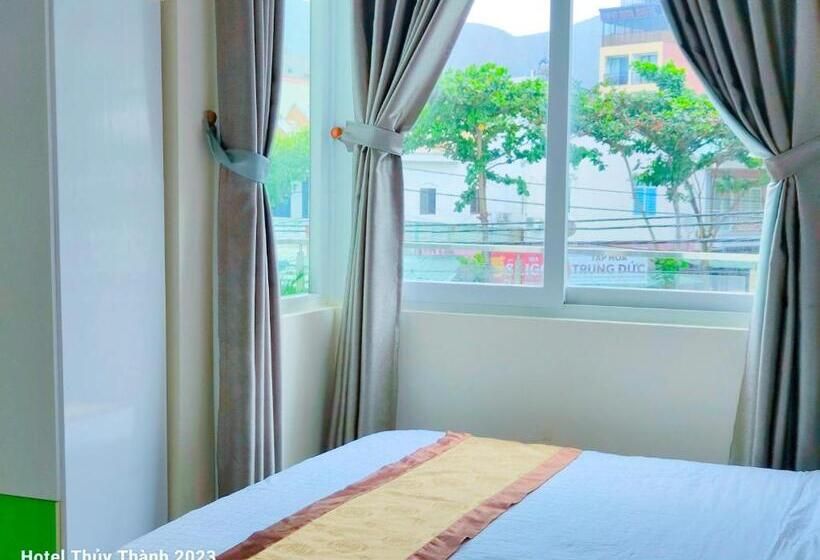 اتاق پریمیوم چهارنفره, Thuy Thanh