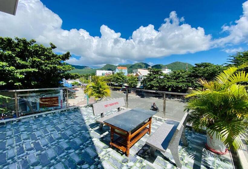 اتاق پریمیوم چهارنفره, Thuy Thanh