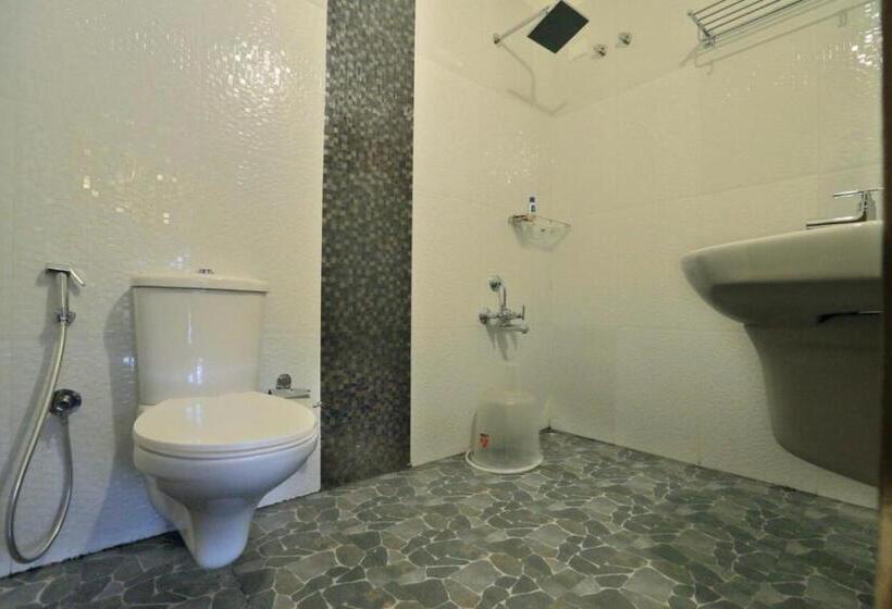 اتاق خانوادگی, Ayursakthi Riverdale