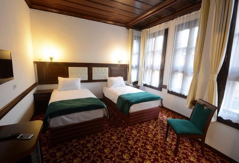 Standart Oda, Arslanlar Konağı