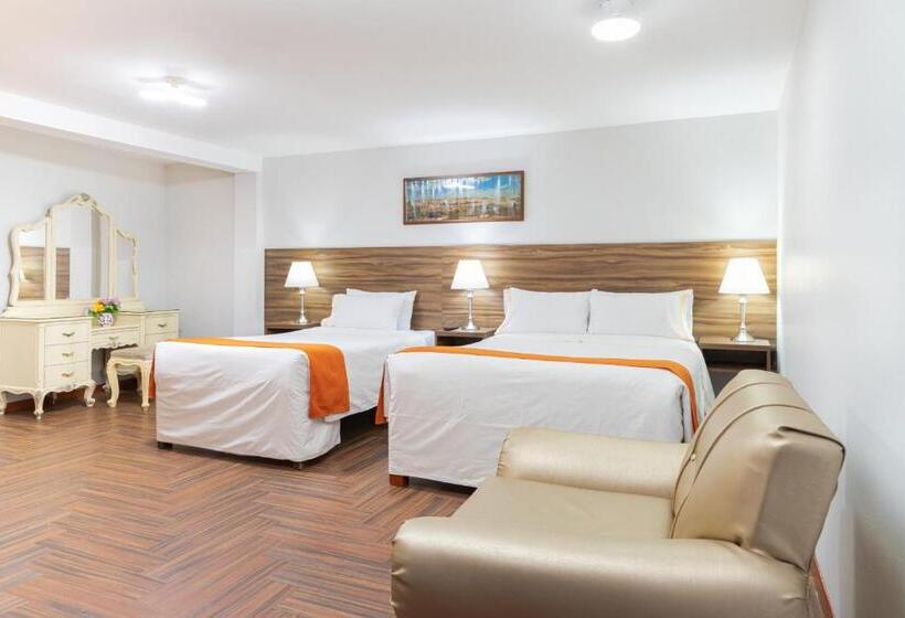 חדר משפחתי, Plaza San Antonio Arequipa