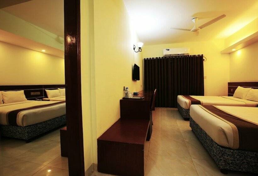 سوییت خانوادگی, Royal Beach Resort