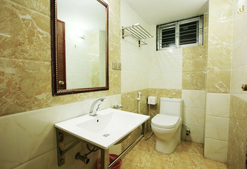 اتاق لوکس, Royal Beach Resort