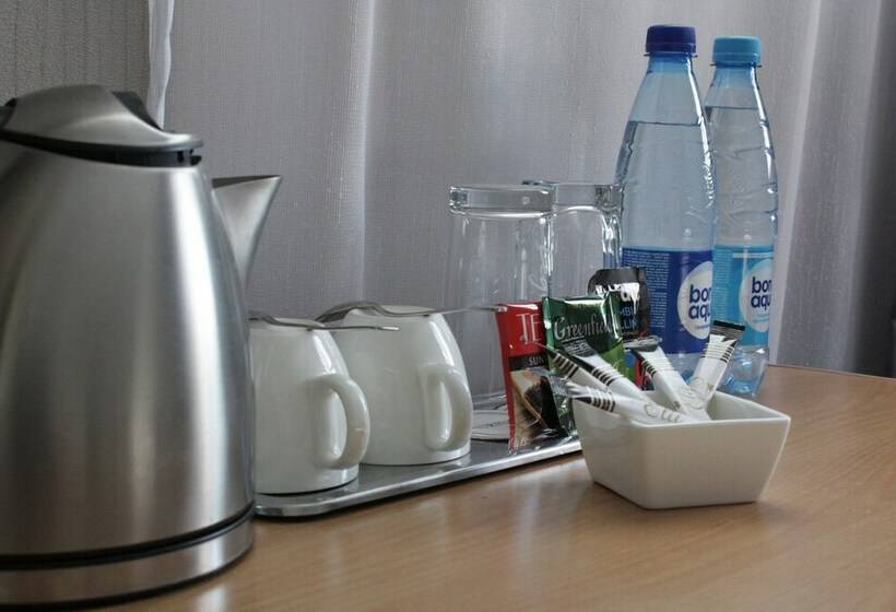 اتاق استاندارد سه نفره, Tourasia