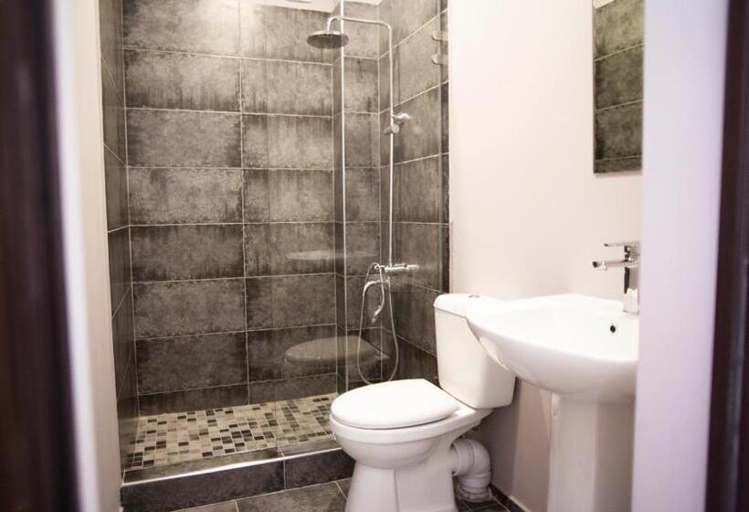 اتاق استاندارد, Tourasia