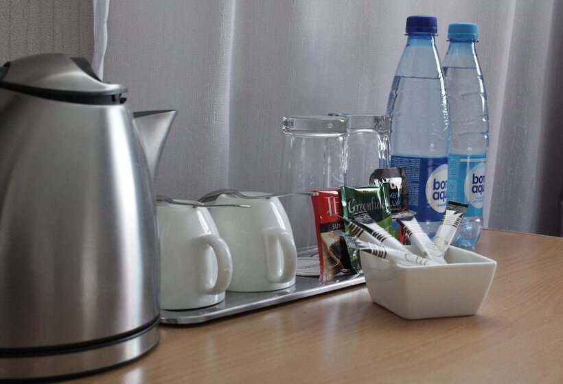 اتاق استاندارد سه نفره, Tourasia