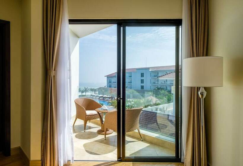 اتاق لوکس, Renaissance Hoi An Resort & Spa