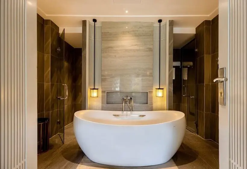 ویلای 3 خوابه, Renaissance Hoi An Resort & Spa