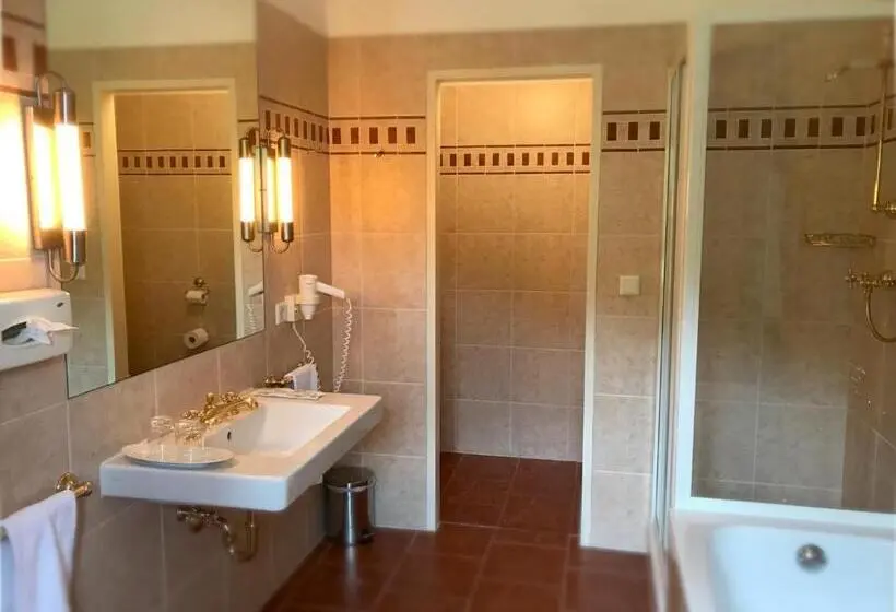 Sviitti, Weinhaus Nigl Hotel, Restaurant Und Spa