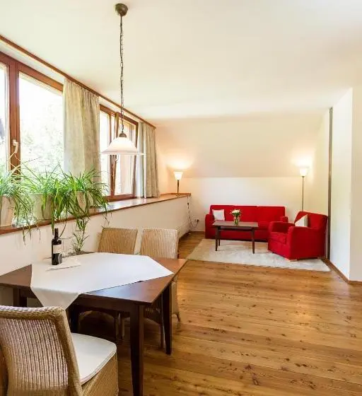 Sviitti, Weinhaus Nigl Hotel, Restaurant Und Spa