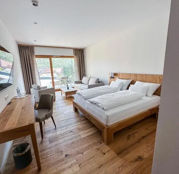 Juniorsviitti Terassi, Weinhaus Nigl Hotel, Restaurant Und Spa
