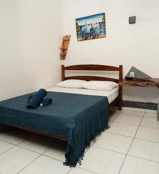 Chambre Standard, Bananas Hostel