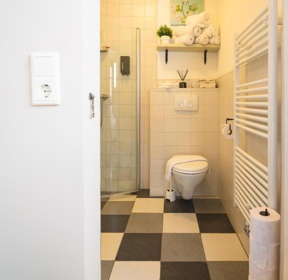 Номер Economy, De Stadsboerderij