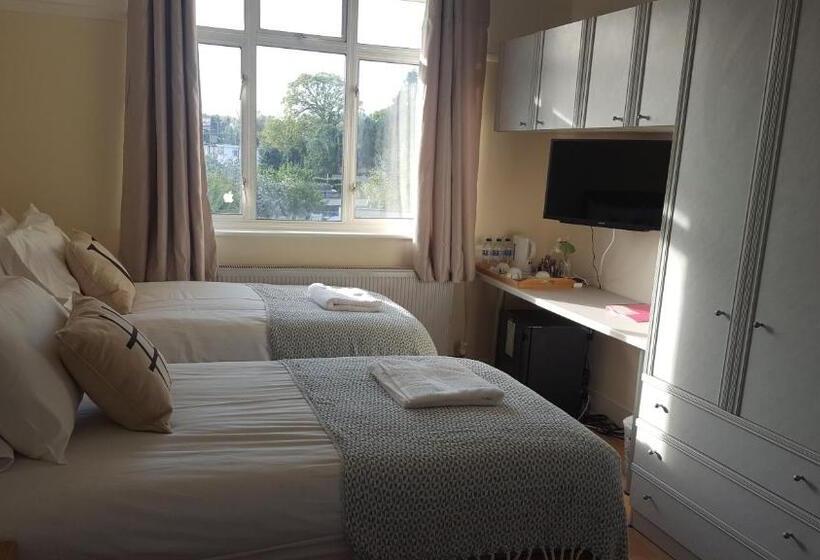 Номер Стандарт Трехместный, Kathleen House