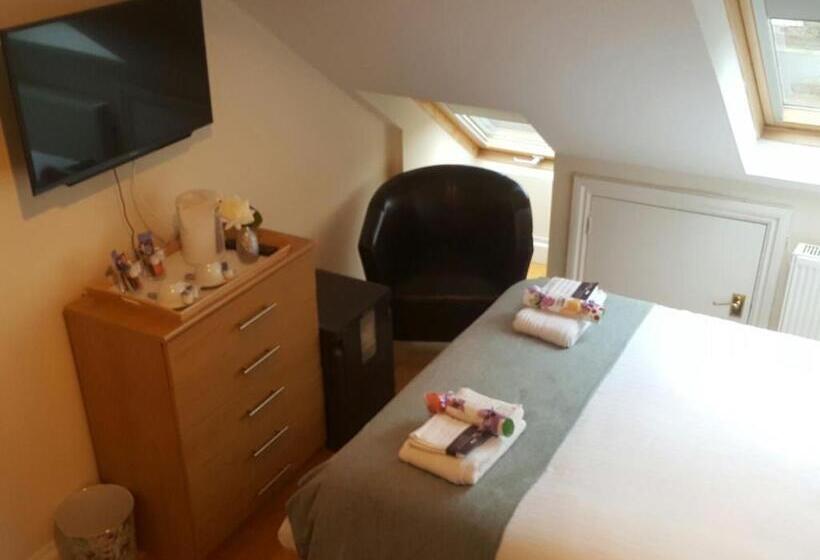 Номер Стандарт, Kathleen House