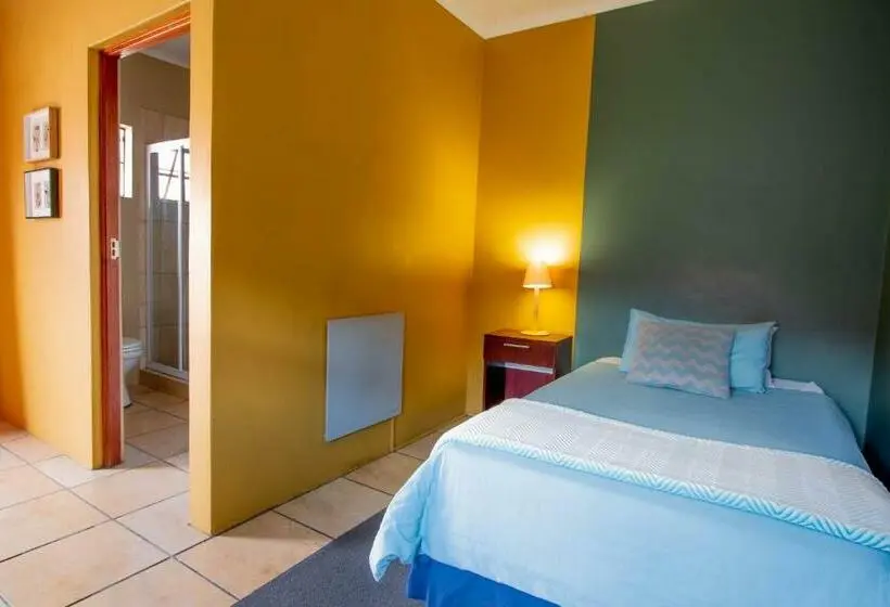 اتاق استاندارد یک نفره, Tambati Overnight And Conference Center
