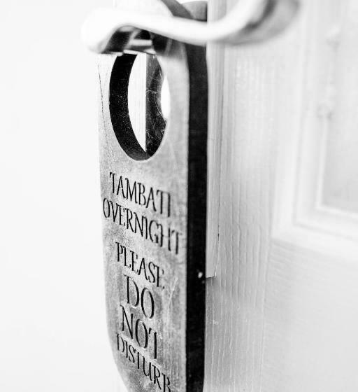 اتاق استاندارد یک نفره, Tambati Overnight And Conference Center