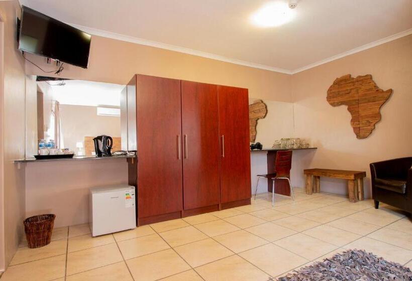 اتاق لوکس, Tambati Overnight And Conference Center