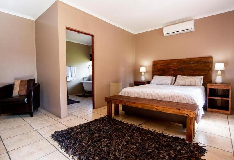 اتاق لوکس, Tambati Overnight And Conference Center