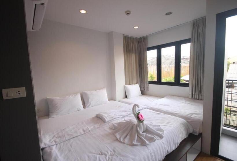 اتاق استاندارد سه نفره, Darin Hostel
