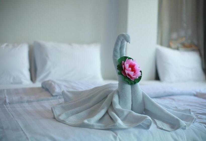 Quarto Triplo Estandar, Darin Hostel