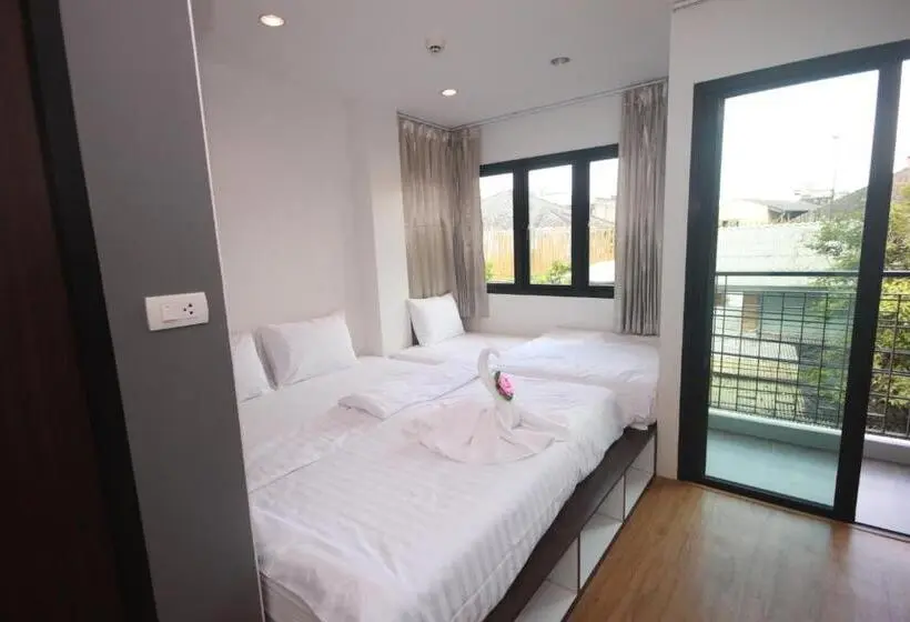اتاق استاندارد سه نفره, Darin Hostel