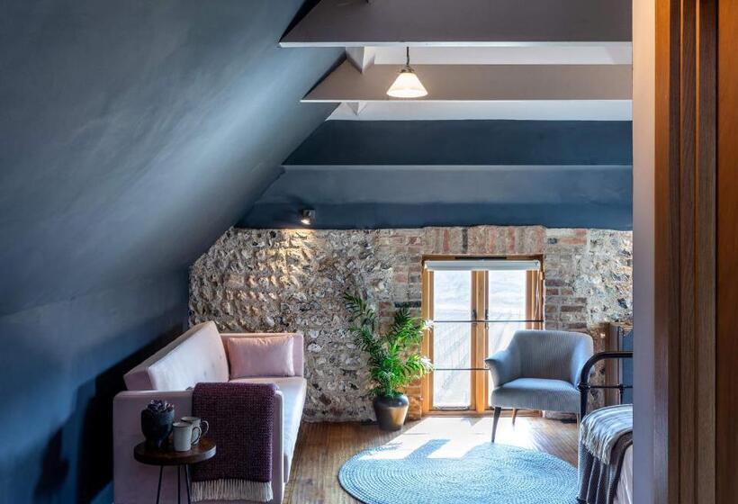 家庭间, Flint Barns, Rathfinny Wine Estate