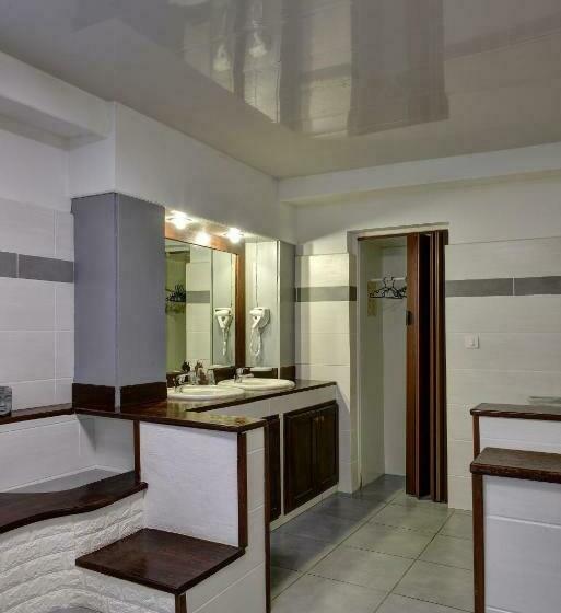 اتاق استاندارد با چشمانداز باغ, Hostellerie Des Châteaux