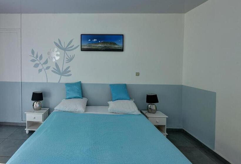 اتاق استاندارد با چشمانداز باغ, Hostellerie Des Châteaux