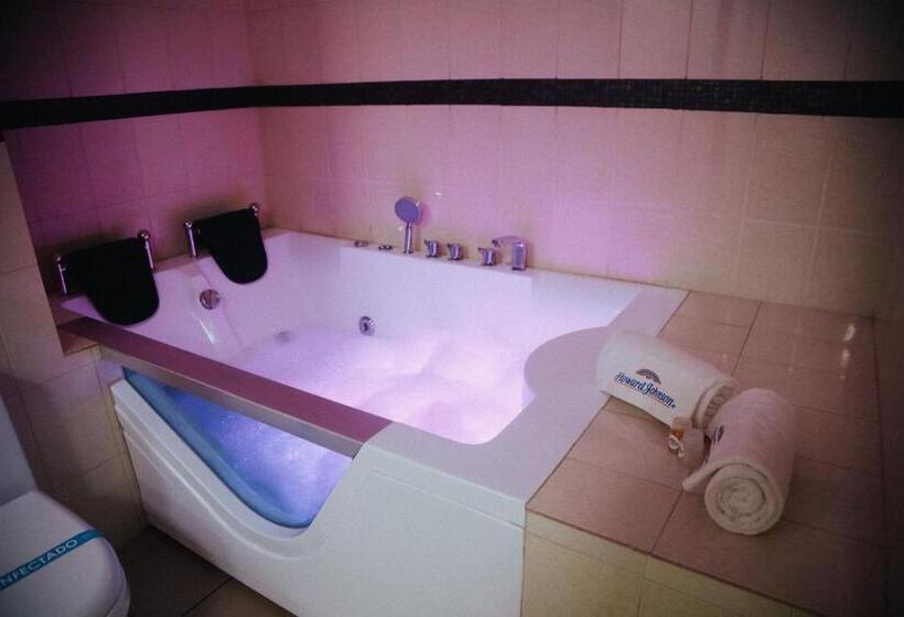 سوییت لوکس, Howard Johnson Ciudad Del Este